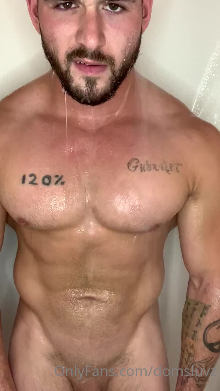 Showing off my muscular body in the shower - Dominic Spitzig (domluvs)