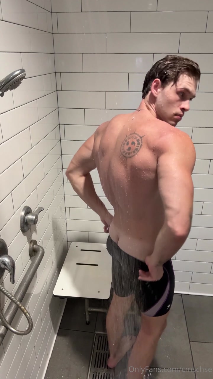 Showing off my young fit body in the shower - Chase Stobbe (cmschse)